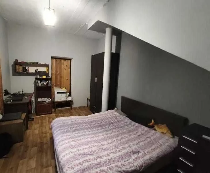 Продам 3-поверховий будинок 280 м² з ремонтом на 13 сотках|