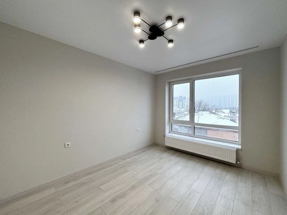 Продажа: 2-комнатная квартира в тихом центре Ивано-Франковск.