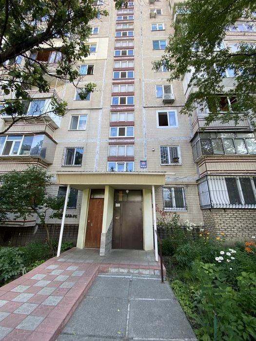 Здам однокімнатну Оболонський просп. 15 ст. м. Мінська-2хв.