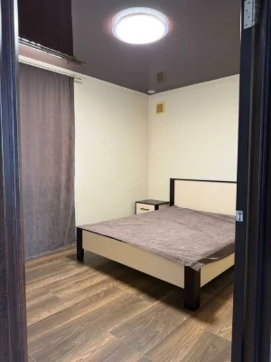 Затишна квартира в приватному секторі біля метро Осокорки /