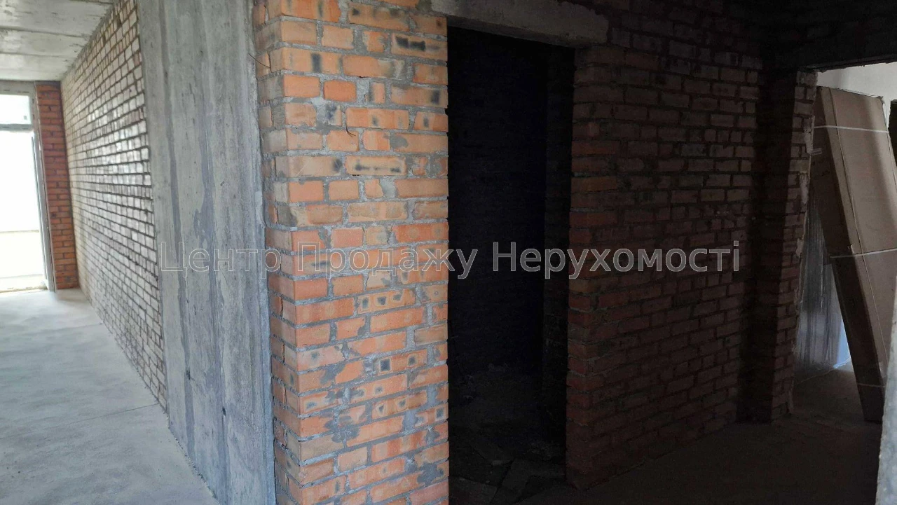 Продаж 2-кімн. квартири 73, 19 м² на 17 поверсі ЖК Rusaniv R