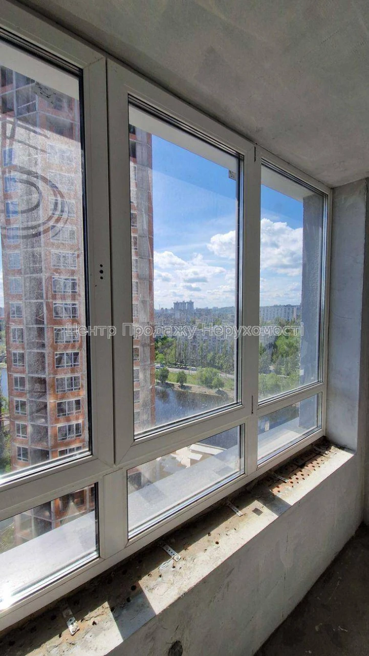 Продаж 2-кімн. квартири 73, 19 м² на 17 поверсі ЖК Rusaniv R