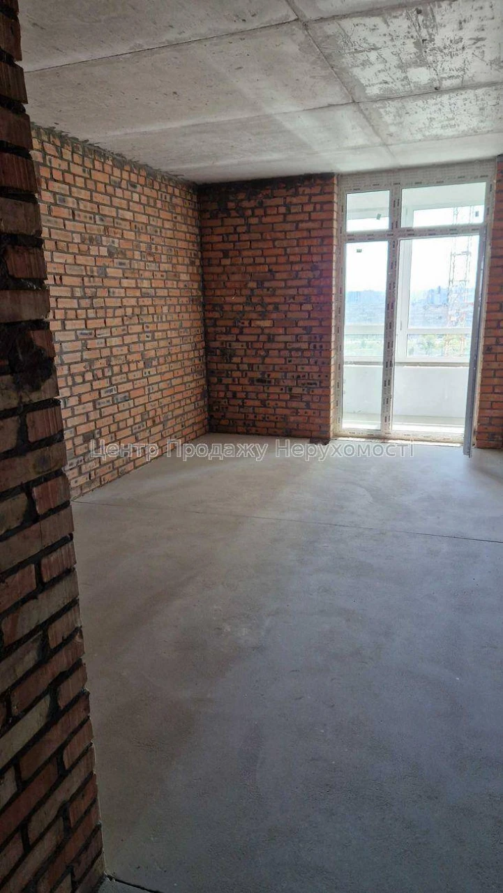 Продаж 2-кімн. квартири 73, 19 м² на 17 поверсі ЖК Rusaniv R