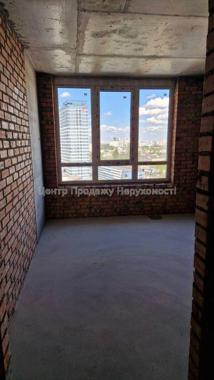 Продаж 2-кімн. квартири 73, 19 м² на 17 поверсі ЖК Rusaniv R