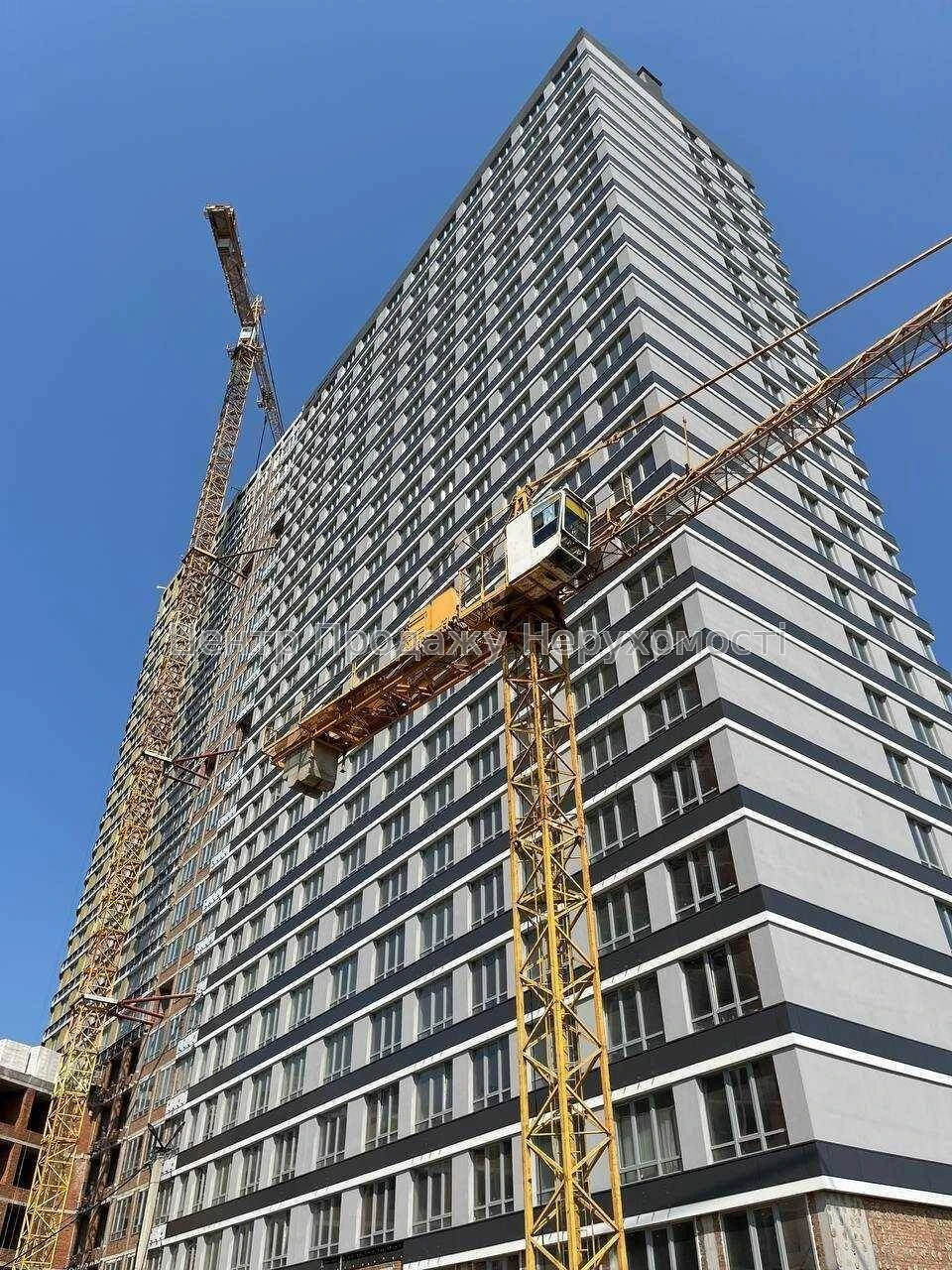 Продаж 2-кімн. квартири 73, 19 м² на 17 поверсі ЖК Rusaniv R