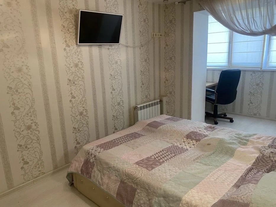 Продам квартиру пр. Поля низ Центральный район  Леси Украинк