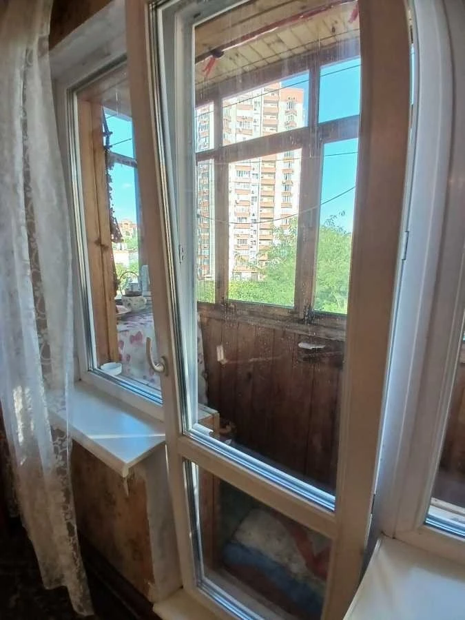 Продаж 3-кімнатної квартири 59 м², Верховної Ради бул., 19a