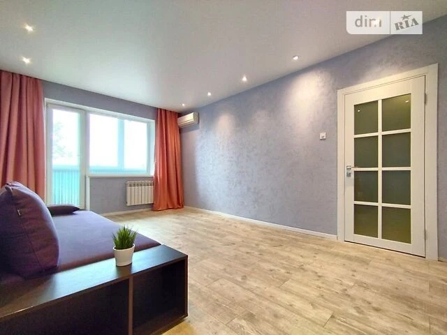 Sale of 2-room apartment 55.8 sq. m. on Ostafiya Dashkevycha 4 st. •