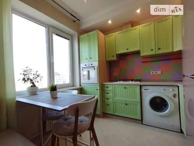 Sale of 2-room apartment 55.8 sq. m. on Ostafiya Dashkevycha 4 st. •