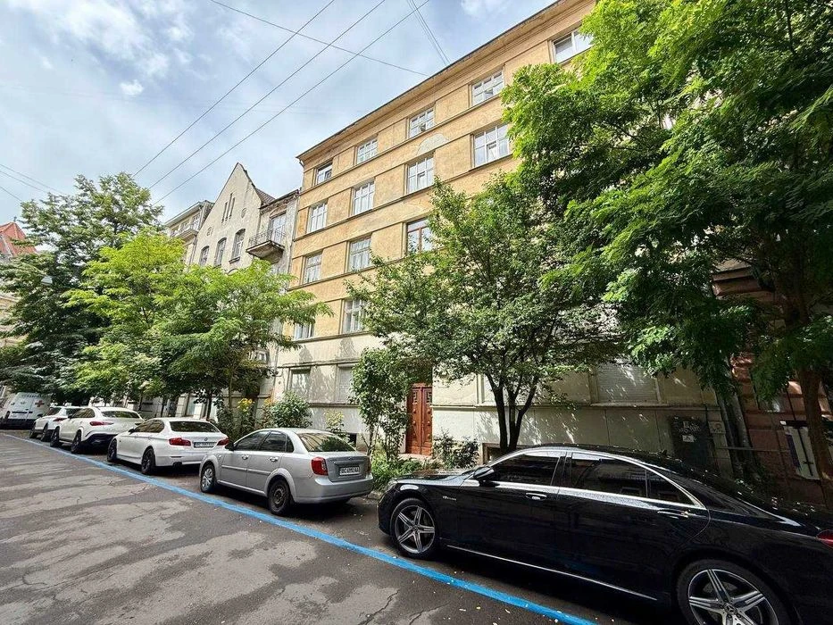 Продаж 4 кімнатної квартири в польському люксі вул. Стецька