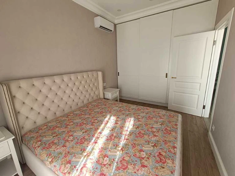 Квартира. Київ, Саперне Поле вул.