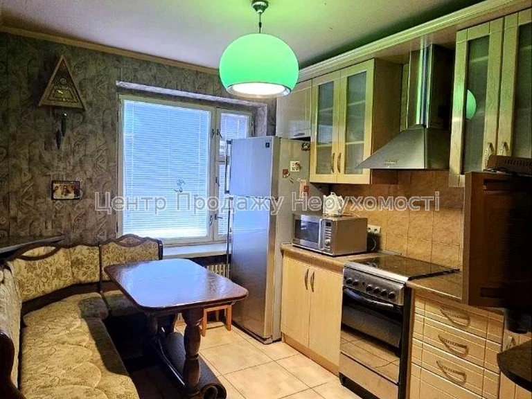 Apartment. Kharkiv, Aerokosmichny Ave. (Gagarina)