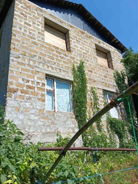 2-storey house with land