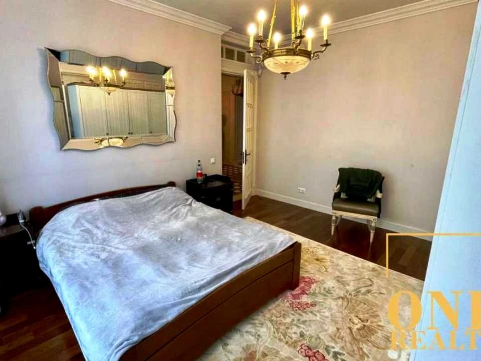 Квартира. Київ, Воздвиженська вул.