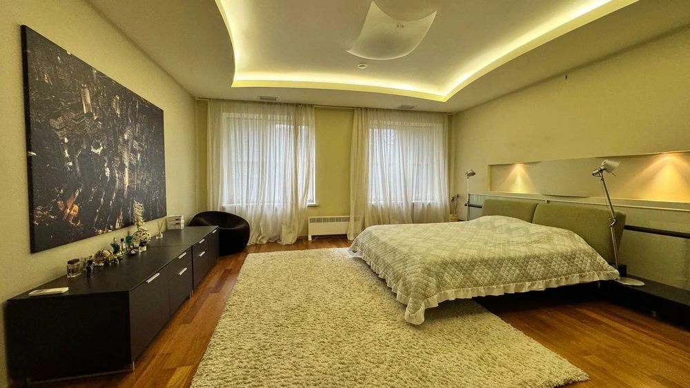 Продам квартиру премиум класса, с ремонтом, в центре.