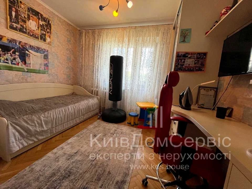Квартира. Київ, Деміївська вул.