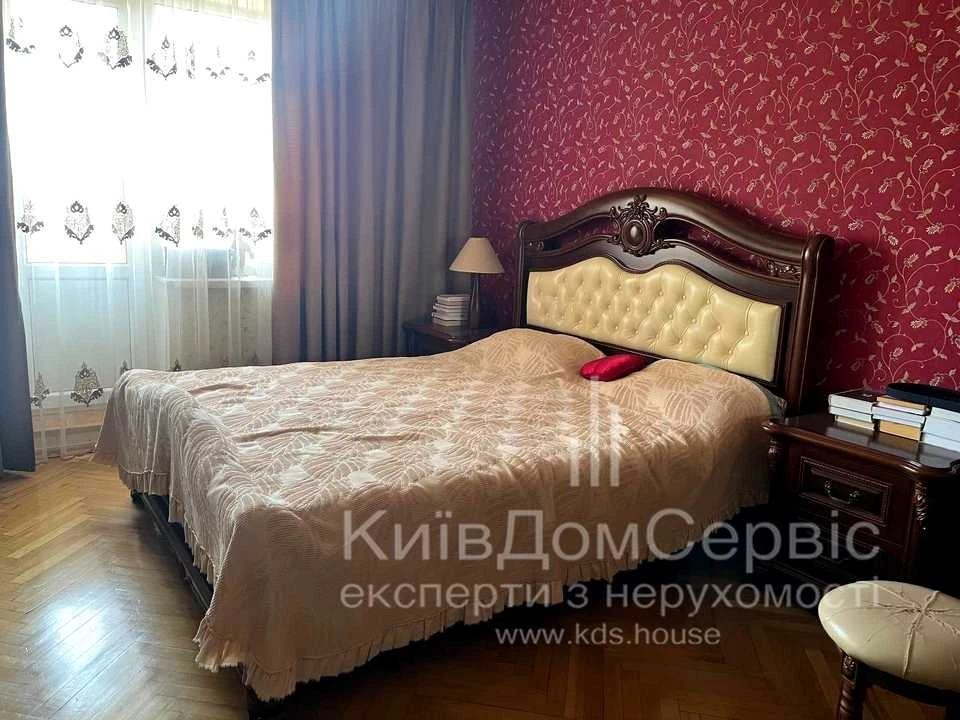 Квартира. Київ, Деміївська вул.