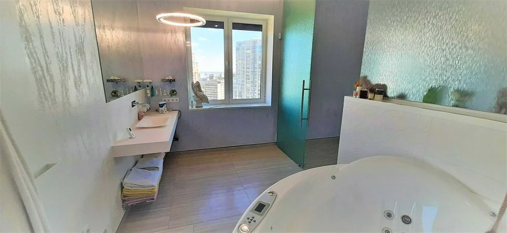 Оренда 2-кімнатної квартири, 197 м² - бульвар Лесі Українки,