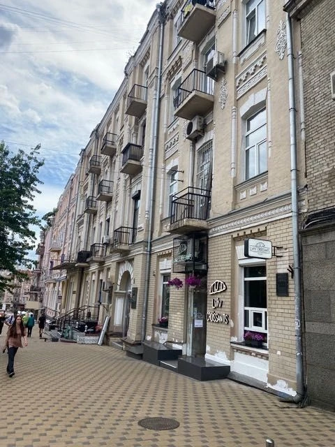 3-комнатная квартира 90 м² в центре Киева, царский дом