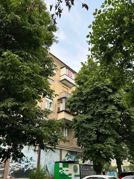 Продаж 2 кімнатної квартири з новим  ремонтом, сталінка, Сол