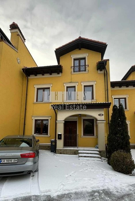 Продаж 3-х поверхового таунхаусу без ремонту, "Італійський к
