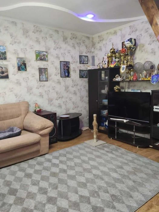 Продам будинок вулиця Трифона Гладченка 38 А  Сухачівка Прав