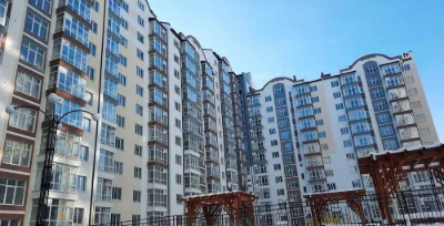 Велика 1-кімнатна квартира в Центрі Міста!
