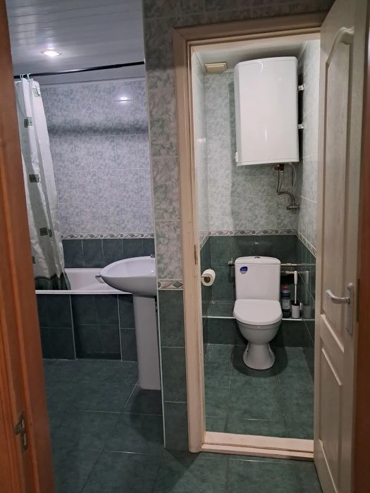 Продам "Чилійку" 3 кімнатну  квартиру в комунарському районі