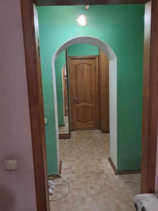 Продам "Чилійку" 3 кімнатну  квартиру в комунарському районі