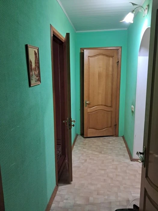 Продам "Чилійку" 3 кімнатну  квартиру в комунарському районі