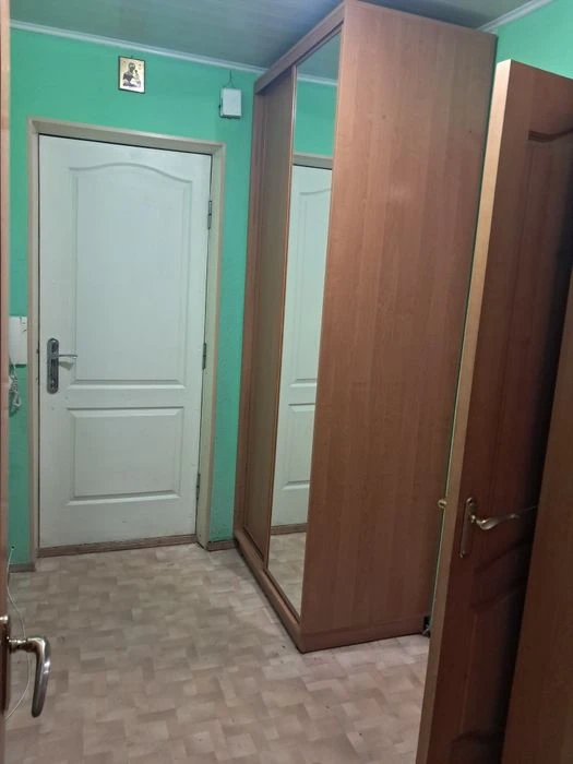 Продам "Чилійку" 3 кімнатну  квартиру в комунарському районі