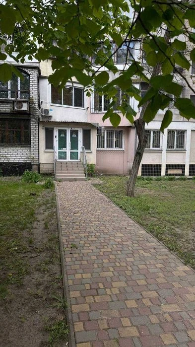 Редкий формат на Академика Королева 2 отдельных входа с улиц