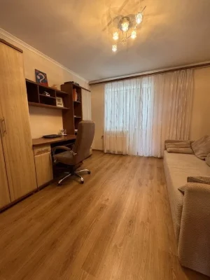 Продам 2-х квартиру з автоном опаленням