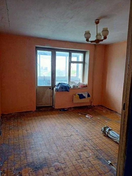 Продам квартиру по ул. Роганская, метро Индустриальная.