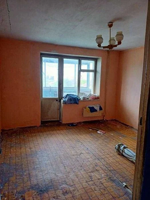 Продам квартиру по ул. Роганская, метро Индустриальная.