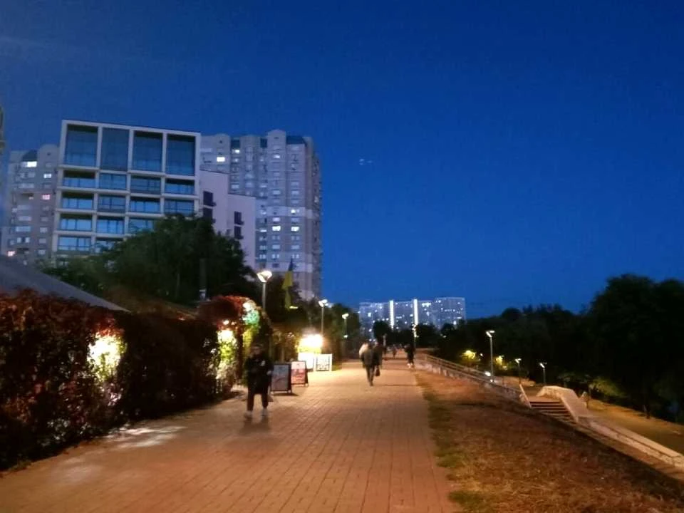 Квартира. Київ, Драгоманова вул.