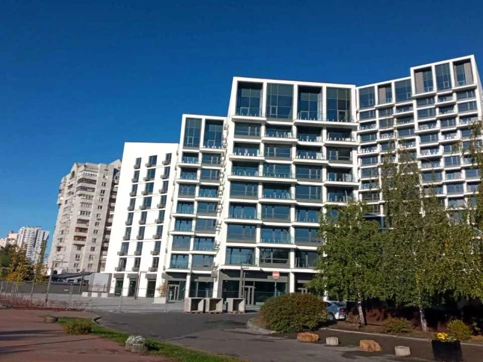 Квартира. Київ, Драгоманова вул.