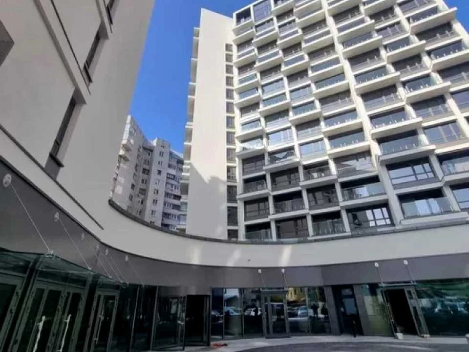 Квартира. Київ, Драгоманова вул.