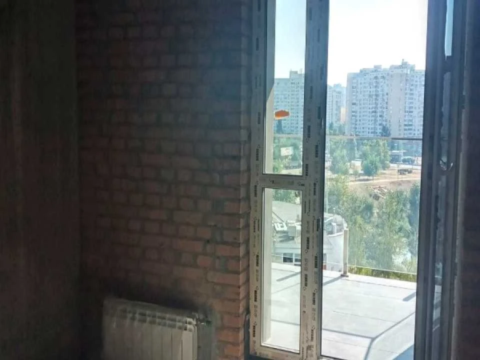 Квартира. Київ, Драгоманова вул.