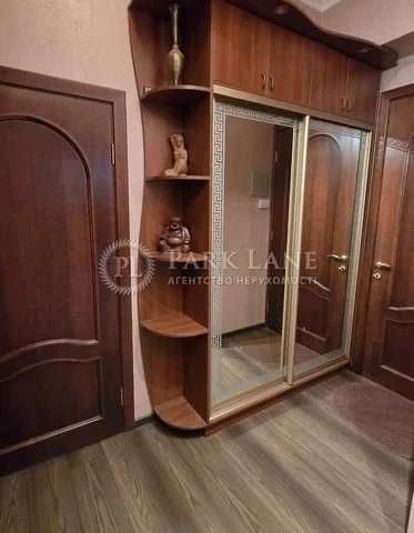 ЦЕНТР Киева Продам 4к квартиру ремонт Большая Васильковская
