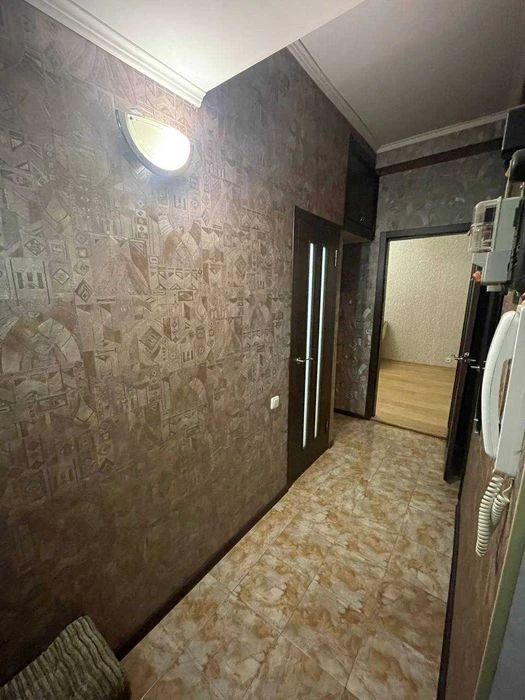 1-кімнатна в Києві, метро Палац Україна