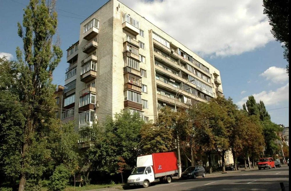 Печерськ  продаж 1 кім.кв  бул. Лесі Українки 11 Печерськ