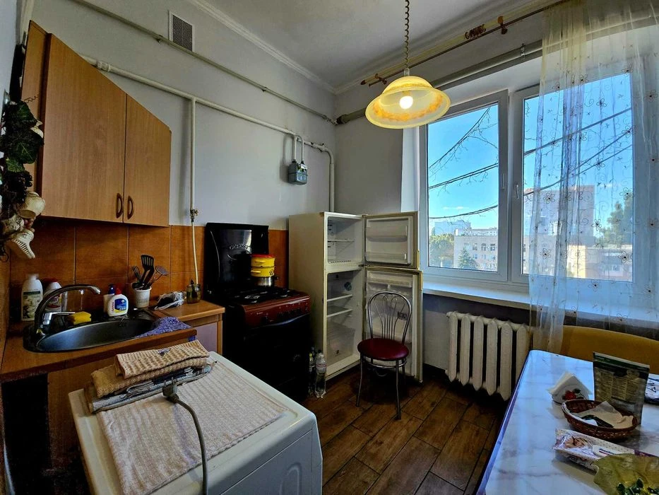 2к сталинка 60 м² на проспекте Леси Украинки (проспект Гагар