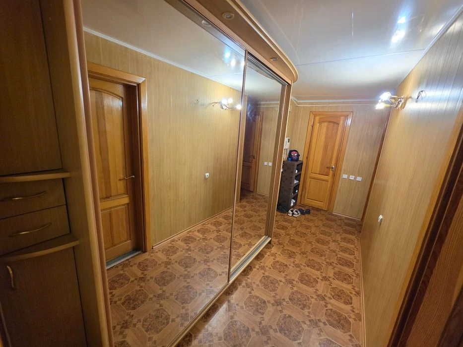 Продам большую 2к квартиру на Бажова Слобожанский Правда