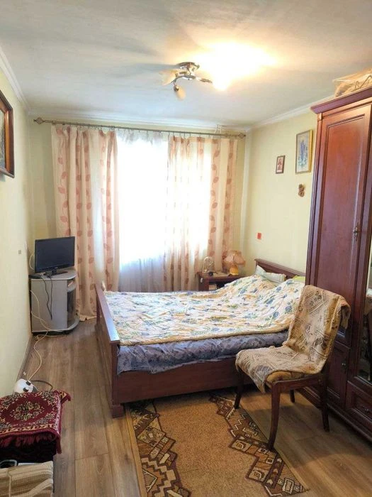 4к. квартира, вул. Вовчинецька. Зупинка "кобзарик"