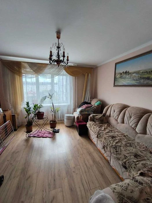 4к. квартира, вул. Вовчинецька. Зупинка "кобзарик"