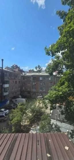 Продам 2х комнатную Квартиру Сталинка Цетр Анри Барбюса Зойф