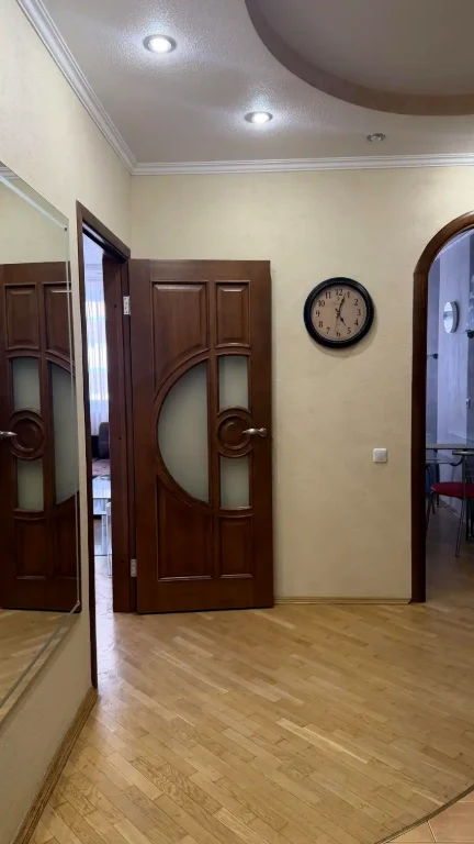 Продаж квартири 3-кімн. 92 м² 11/16 пов.