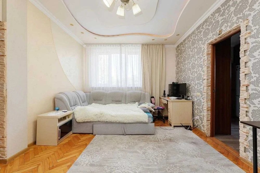 Продаж 3-кімнатної квартири з гаражем — вул. Городоцька, 200