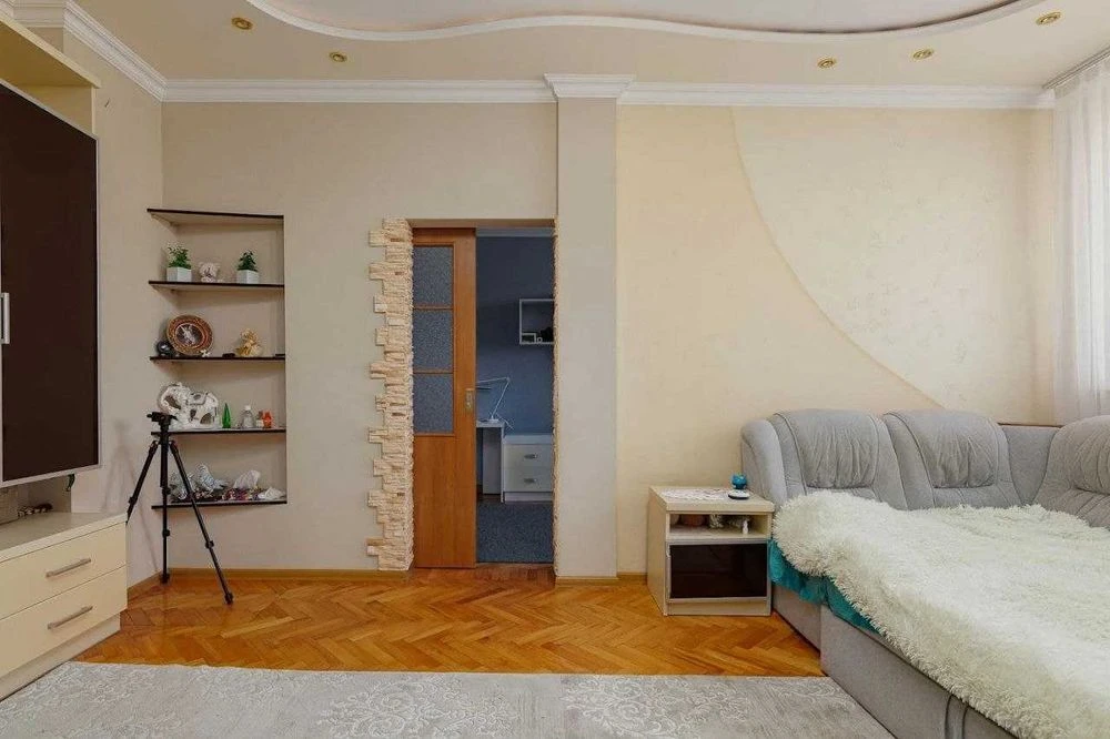 Продаж 3-кімнатної квартири з гаражем — вул. Городоцька, 200